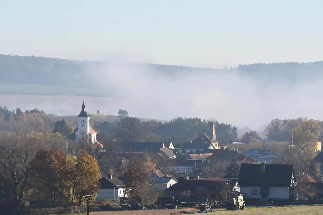 Z Píseckých hor do údolí Blanice