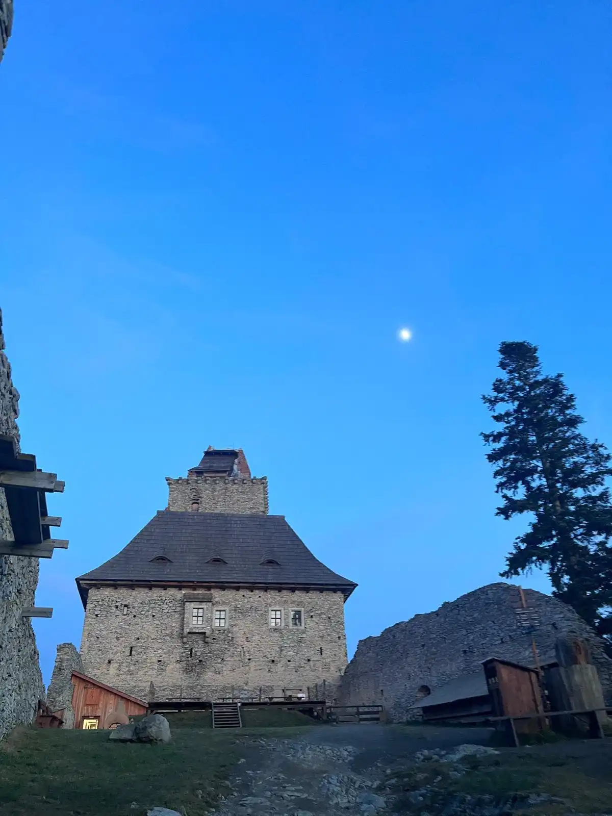 Otava.fun - společný projekt měst Sušice, Horažďovice, Strakonice a Písek. Hrad Kašperk: nejvýše položený královský hrad v Čechách